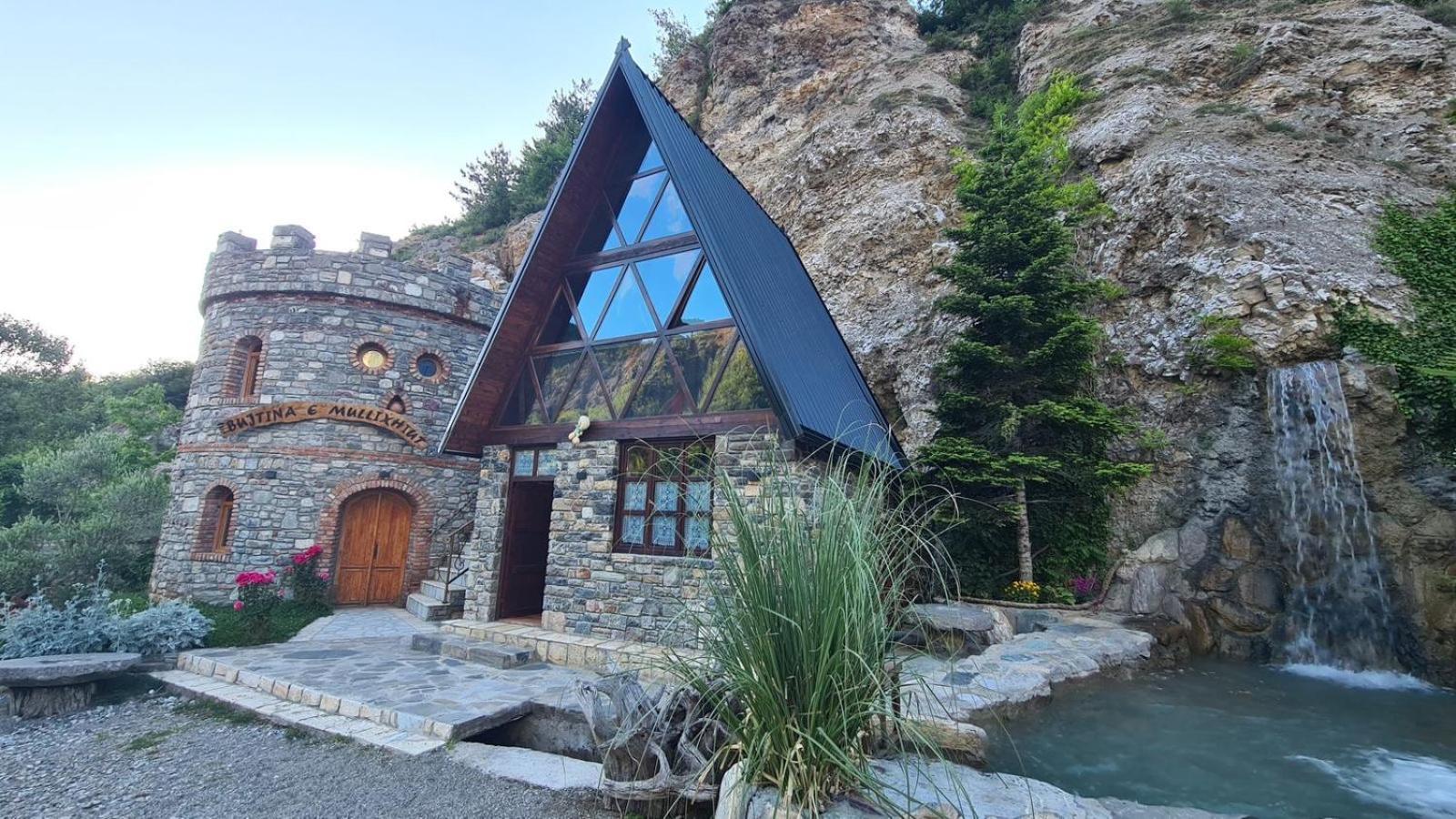 Dibra Park Agrotourism Hotell Peshkopi Exteriör bild