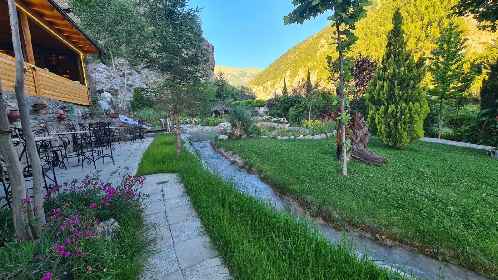 Dibra Park Agrotourism Hotell Peshkopi Exteriör bild